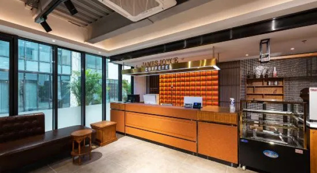 James Joyce Coffetel Hotel (Beijing Huanlegu Wufangqiao), Book Hotel Hoteller i Beijing Province med parkering, Parkering