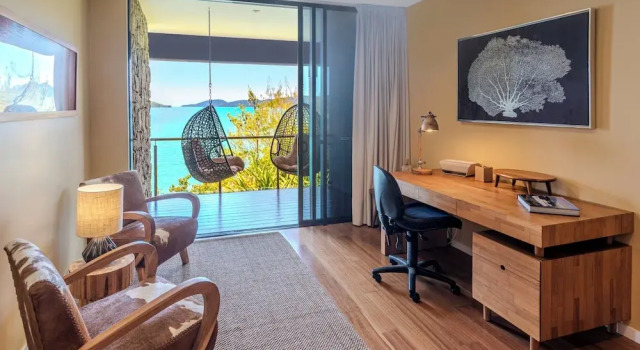 Апартаменты Luxury Edge 18 Waterfront Luxury