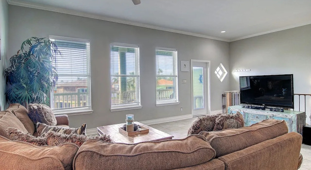 Livin' On Island Time Shtd2 4 Bedrooms 2 Bathrooms Townhouse