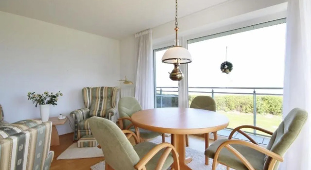 Ferienwohnung 2 im Strand Palais, Забронировать Отель Отели Куксхафен с бассейном, рядом с Музей кораблей в Дунене, Бассейн