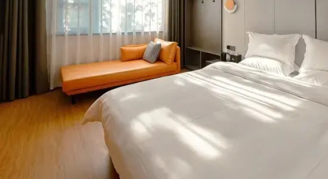 Люкс Mayflower Hot Spring Hotel (Xinmi Qingping Square)