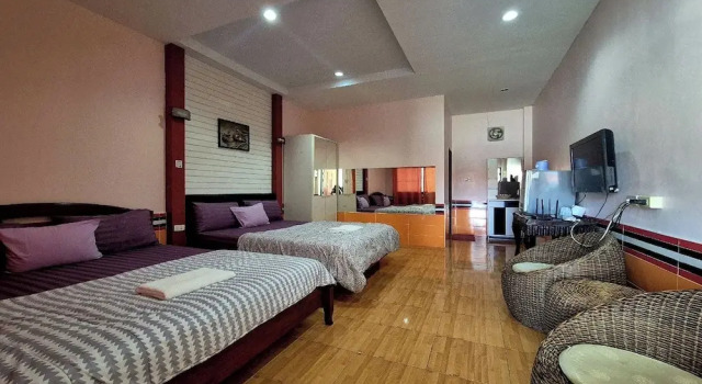 Семейный номер Standard с балконом KhiangLe Resort 1