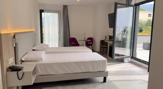 Lake and More Suite Hotel, Book Hotel Paratico Lake Iseo