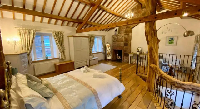 Коттедж Romantic Quirky Cottage with private garden and parking