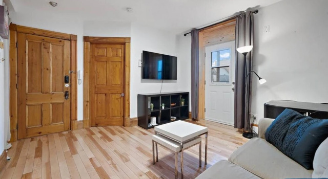 1-bd 1-wc Newly Renovated Located 5 Minutes From Old Port Montreal, Rezervasyon Otel Montreal Quebec