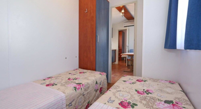 Mobile Homes Gérard, Đặt Khách sạn Khách sạn ở Turanj có hồ bơi, Hồ bơi