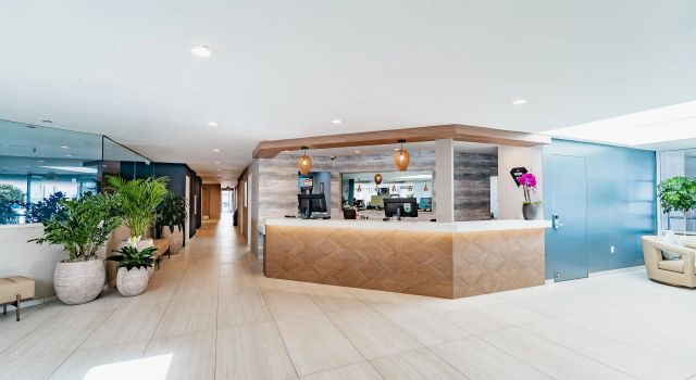 Bay Club Hotel & Marina