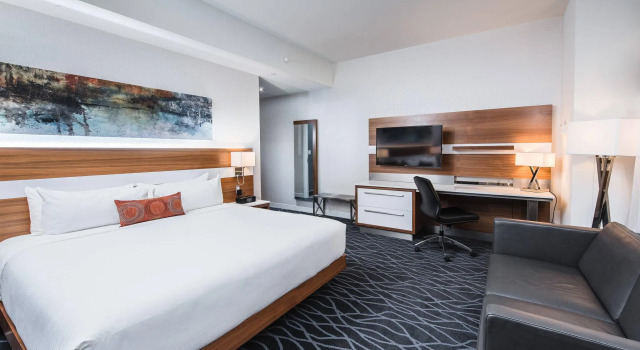 Двухместный люкс Presidential c 1 комнатой Delta Hotels by Marriott Waterloo