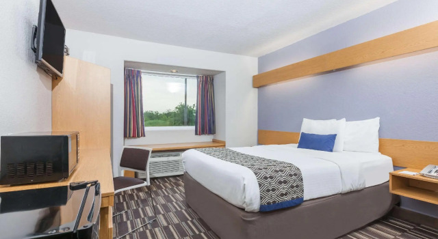 Двухместный номер Standard Microtel Inn & Suites by Wyndham Ardmore