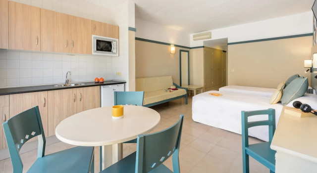 Студия с балконом Aparthotel Vibra Club Maritim