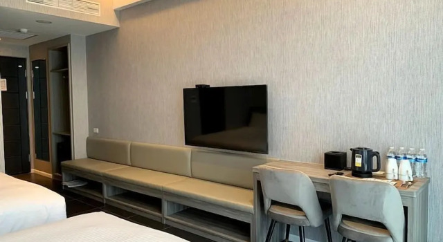 Четырёхместный номер Standard Champ De Rose Hotel