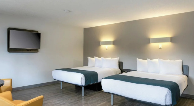 Четырёхместный номер Standard Motel 6-Saanichton, BC - Victoria Airport