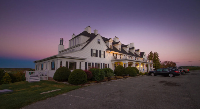 The Lucerne Inn, Book Hotel East Holden USA
