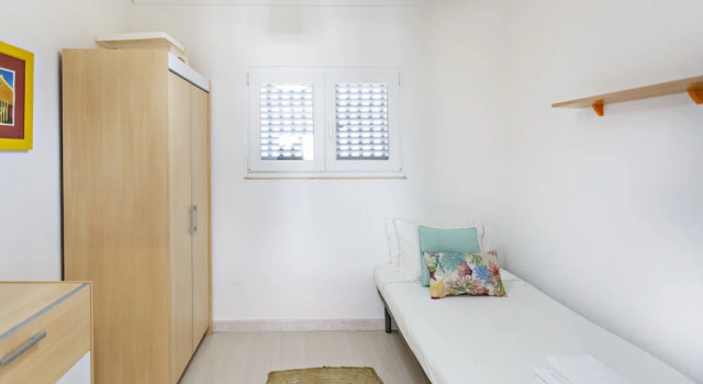 Villa Lydia in Faro With 3 Bedrooms and 1 Bathrooms