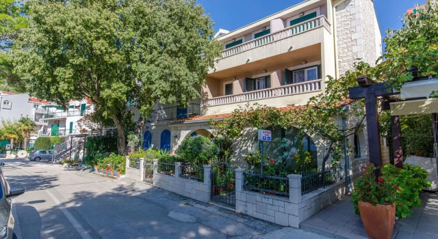 Apartments and Room Nada, 预订 公寓 德尔韦尼克 Makarska Riviera