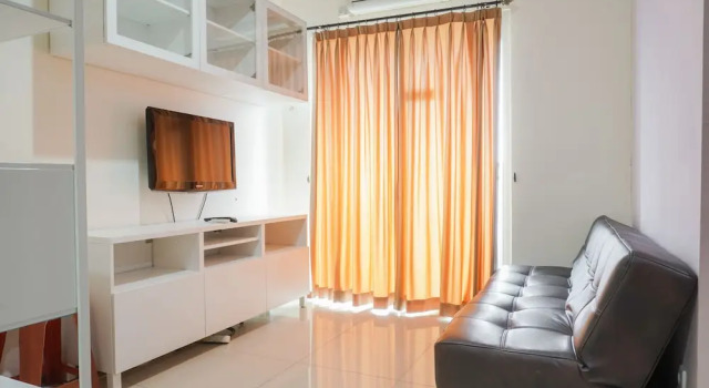 Апартаменты Comfortable And High Floor 2Br Apartment At Thamrin Residence