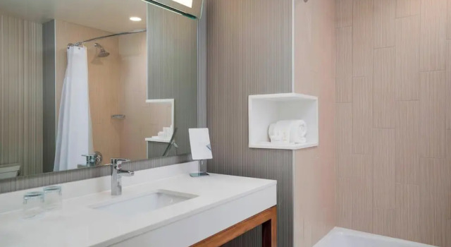 Люкс c 1 комнатой Courtyard by Marriott Niagara Falls, USA