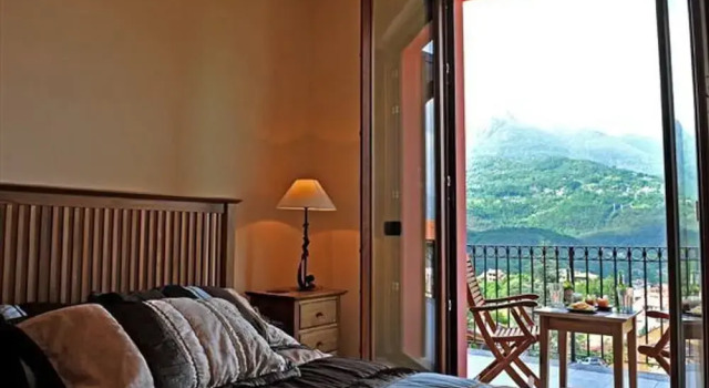 Clubhouse With 4 Bedrooms and 2 Bathrooms, Prenota Casa vacanze Cottage a Menaggio, Cottage