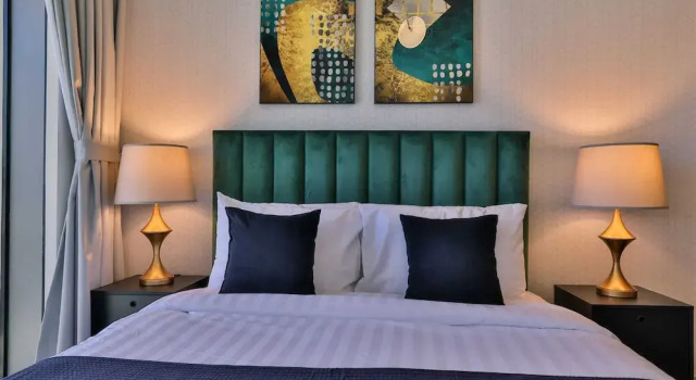 Апартаменты Deluxe Luxurious Apartments Dubai Marina Views - Pool & Gym by Sojo Stay