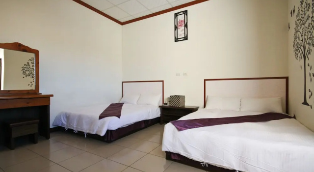Четырёхместный семейный номер Standard sunmoonlake sunflower house