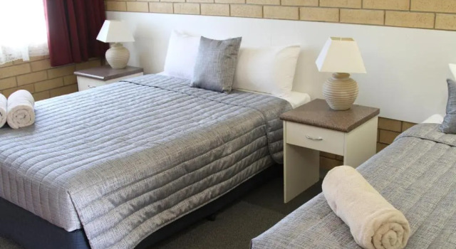 Трёхместный номер Deluxe Mundubbera Motel