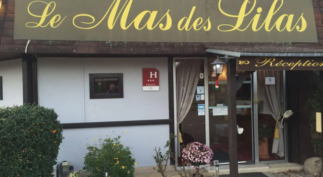 Le Mas Des Lilas, Rezervovat Hotel Escolives-Sainte-Camille Yonne's wine road