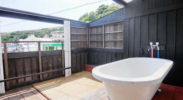 Двухместный номер Standard с балконом Minshuku Inn Shirahama Ekinoyado