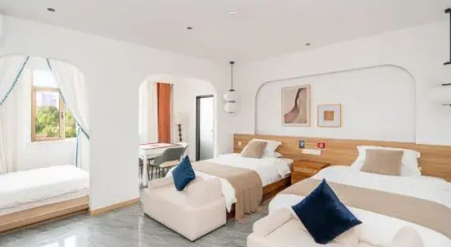 Люкс Sunny Artistry House · Borderless Village Residence (Airport Railway Station Store)