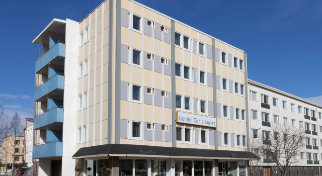 Golden Circle Suites