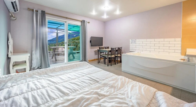 Gapyeong Topclouds Pet&spa Pension, Забронировать Отель Отели Buk-myeon 3 звезды, 3*