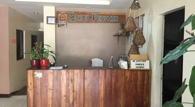Cozy Coron Inn