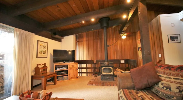 Mammoth S #129 4 Bedroom Condo, Забронировать Дом для отпуска Маммот-Лейкс Маммот, рядом с Гондольный подъемник Вилидж