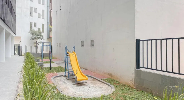 Spacious And Homey Studio At Cleon Park Apartment, Book Apartment Jakarta Jakarta Province