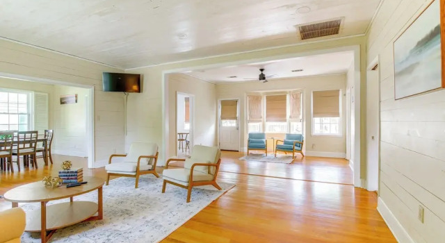 Walk Downtown: Home w/ Yard in Clarksdale, Rezerwuj Dom wakacyjny Clarksdale Missisipi