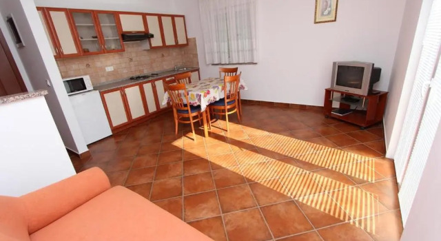 Апартаменты Цокольный этаж c 1 комнатой Apartments Elida