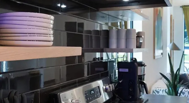 Номер Standard The Grove by AvantStay