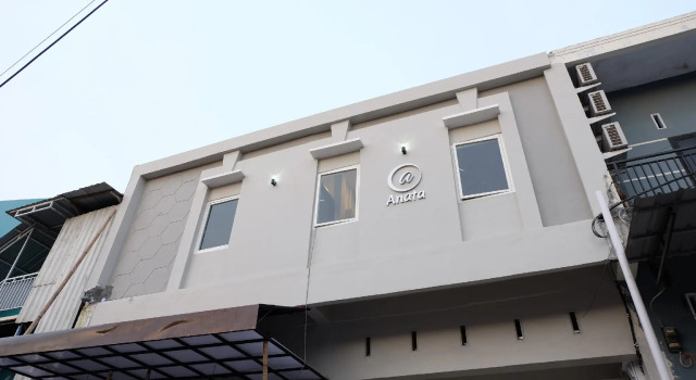 Super OYO 2756 Anata, Book Hotel Hotels in Sulawesi with Parking, Parking