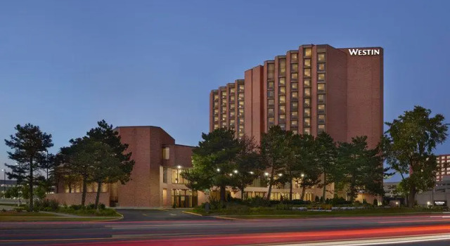 Люкс с 2 комнатами The Westin Toronto Airport
