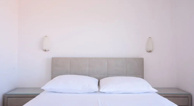 A1-apt w. Shared Pool & Balcony,next to the Beach, Забронировать Апартаменты/квартира Трогир 