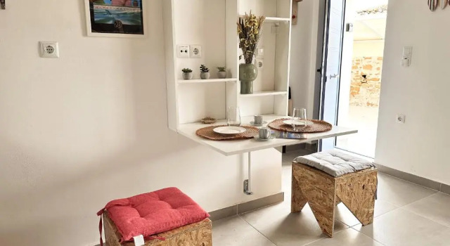 Surf-themed stone house at Kalliopi, Book Hotel Kalliópi Límnos