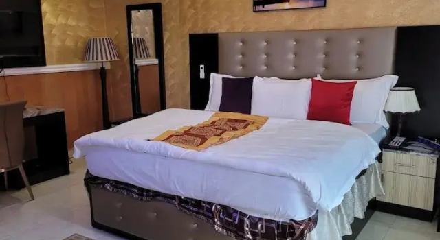 Save Haven Hotels, Book Hotel Hotels in Ogun with Parking, Parking