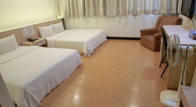Lotus Yuan Business Hotel, Забронировать Отель Таоюань Taoyuan Municipality