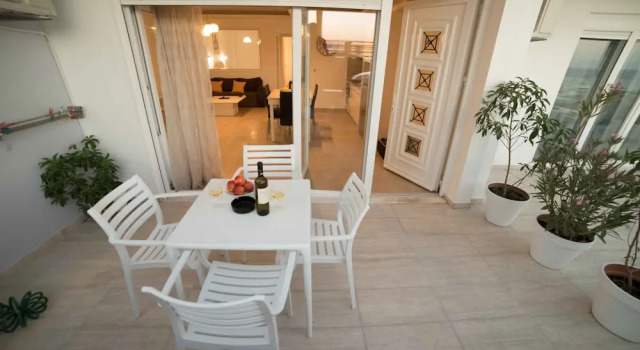 Семейные апартаменты с 2 комнатами с видом на море Bella Mare Luxury Apartments