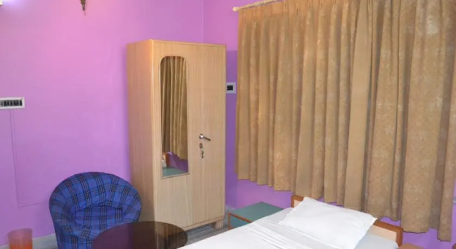 Springwood Guest House CL-266, Забронировать Гостевой дом Гостевые дома Калькутты, рядом с Университет Алиах, Гостевой дом