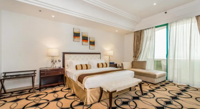 Люкс Executive Al Marfa Hotel