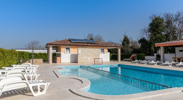 Pool Apartment Suzi 6