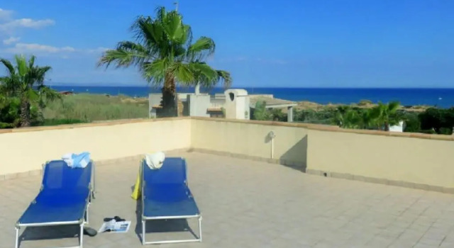 Вилла Villa Pino with exclusive private pool only 50m from the beach