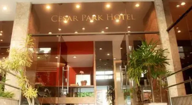 Кровать в общем номере César Park Hotel