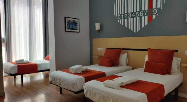 Трёхместный номер Standard Hostal Live Natura Barcelona