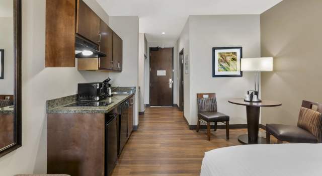 Четырёхместный люкс Best Western Plus Williston Hotel & Suites